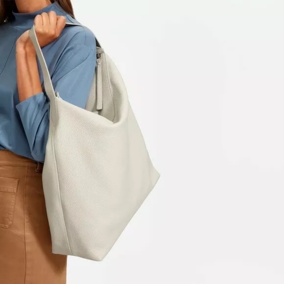 Everlane • The Boss Handbag - Picture 3 of 9